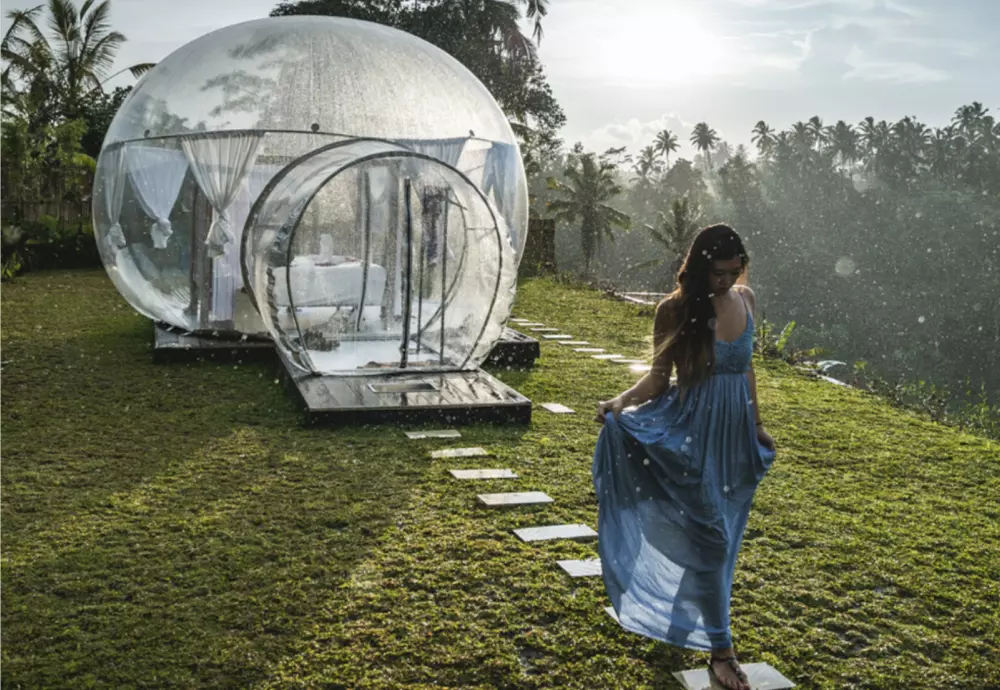 single tunnel bubble tent